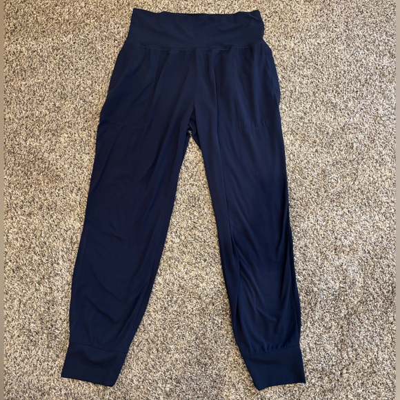 Athleta Pants - Athleta Salutation Jogger In Powervita